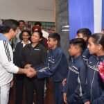 बालको के खेल अकादमी में फुटबॉलर बाइचुंग भूटिया ने किया खिलाड़ियों का उत्साहवर्धन