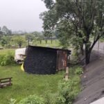 सर्वमंगला गार्डन में पलटा तेज रफ्तार कोयला लोड ट्रेलर